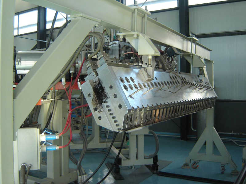 Линия дренажного листа HDPE